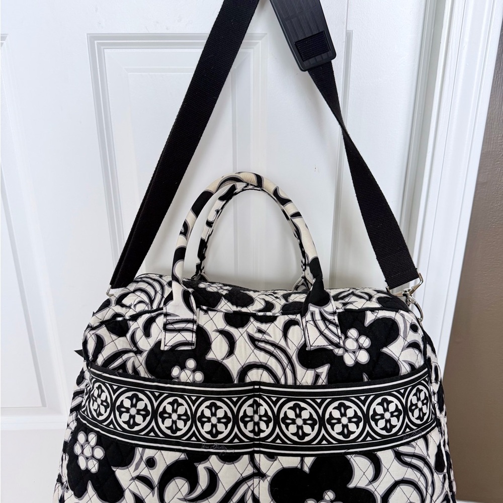 Vera Bradley Overnight Weekender Bag. Retired Pattern Floral Day & Night. EUC!